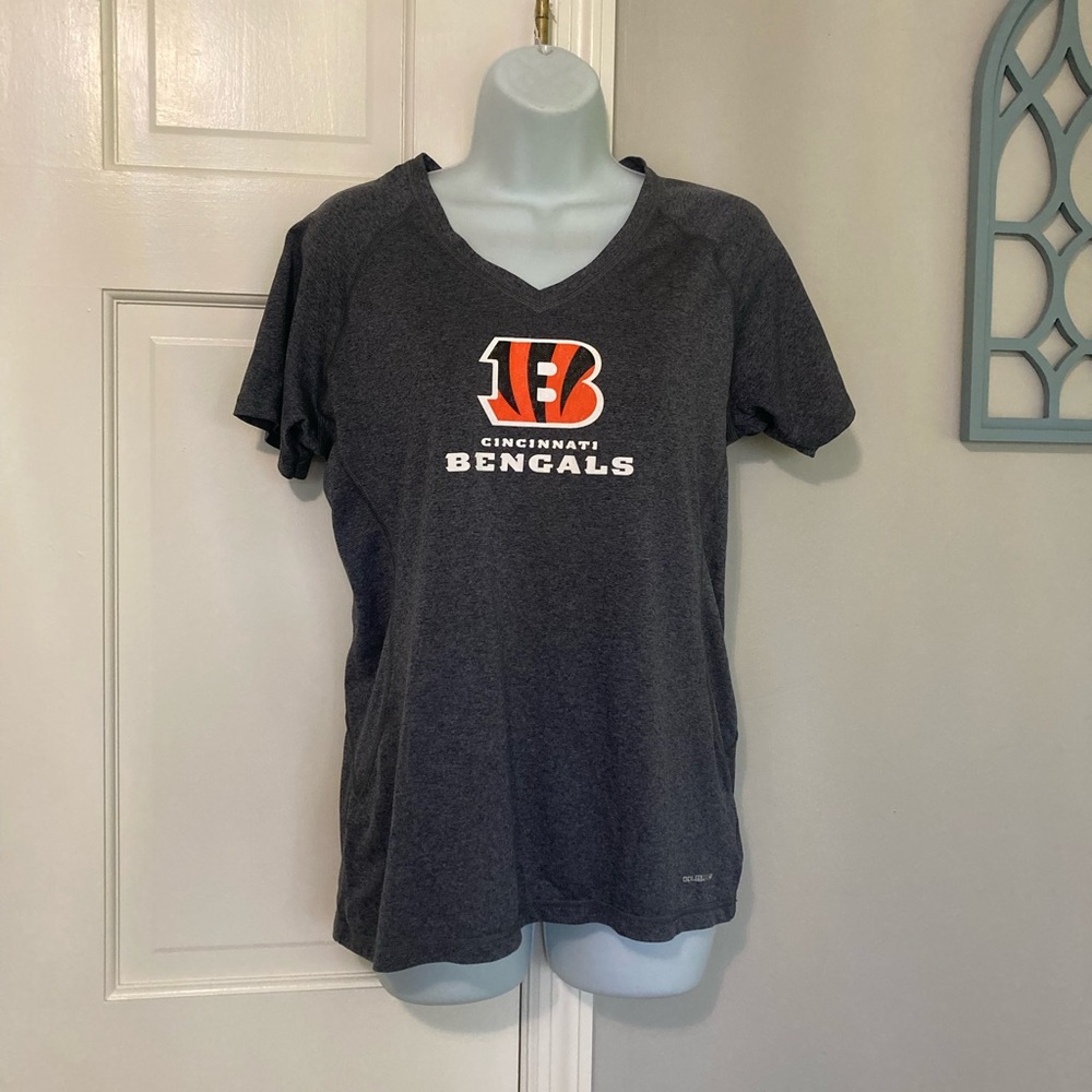 Majestic Cool Base Gray Shirt - Picture 1 of 4